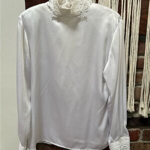 JH Collectibles White Lace Collar Long-Sleeve Blouse